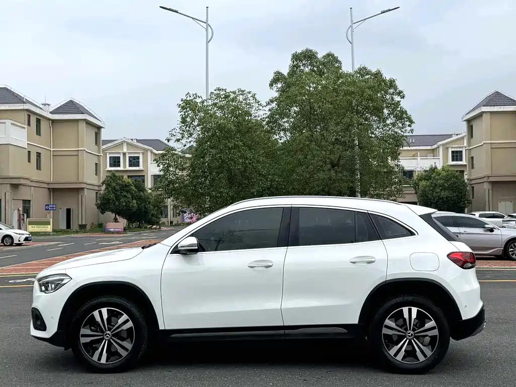 Mercedes-Benz GLA 2020 GLA 200