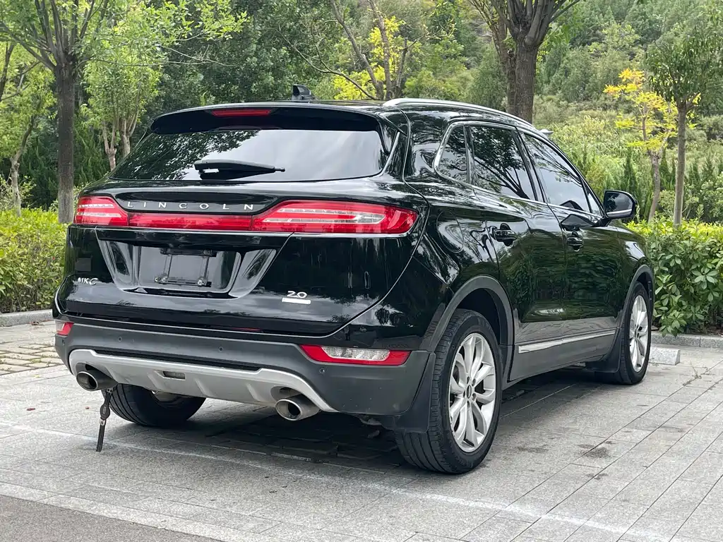 Lincoln MKC — миниатюра 5