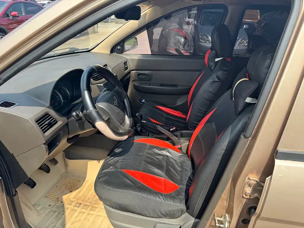 Wuling Hongguang — миниатюра 11