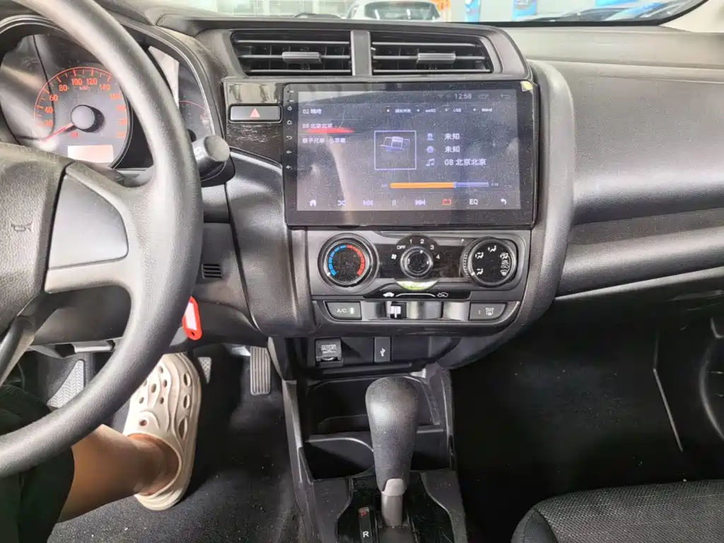 Honda Fit — миниатюра 13