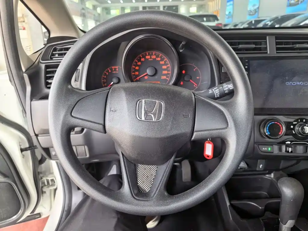 Honda Fit — миниатюра 11