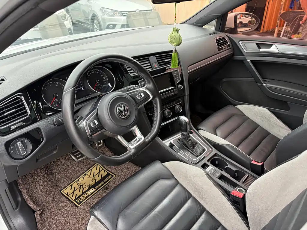 Volkswagen Golf — миниатюра 8