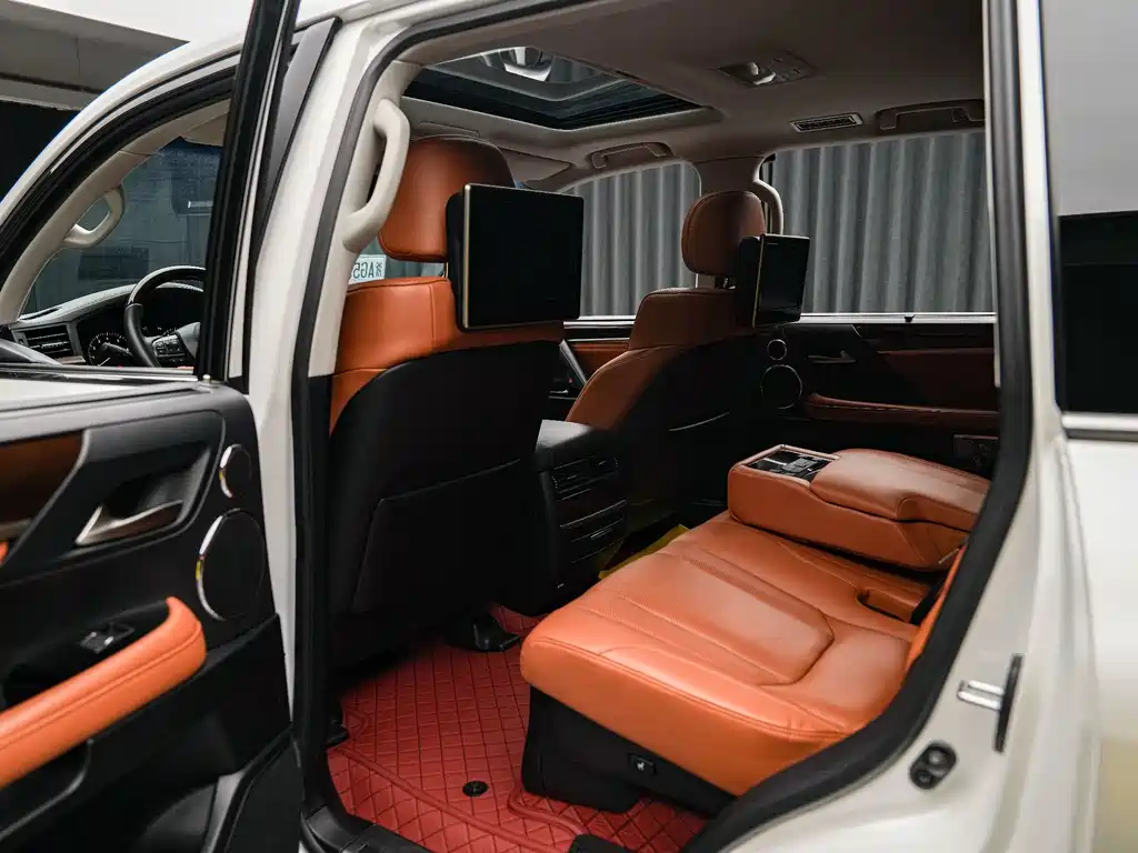 Lexus LX — миниатюра 6