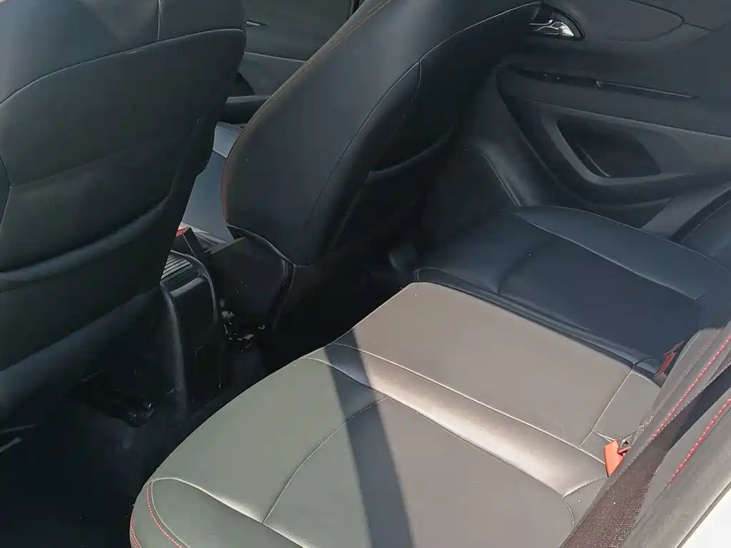 Buick Encore — миниатюра 11