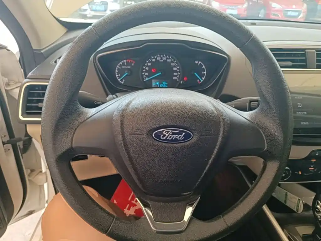 Ford Escort — миниатюра 11