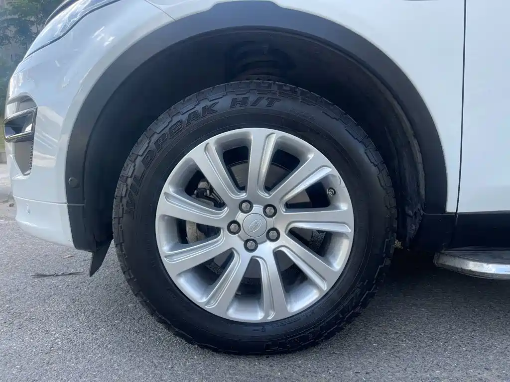 Land Rover Discovery Sport — миниатюра 10