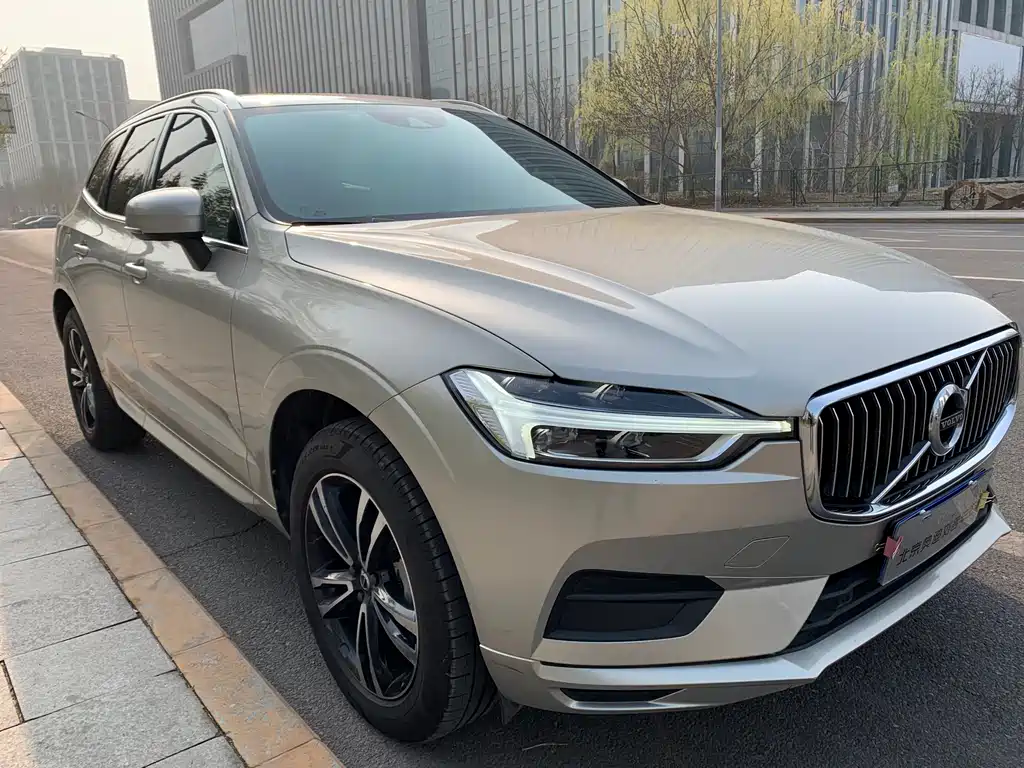 Volvo XC60 2019 T5 V