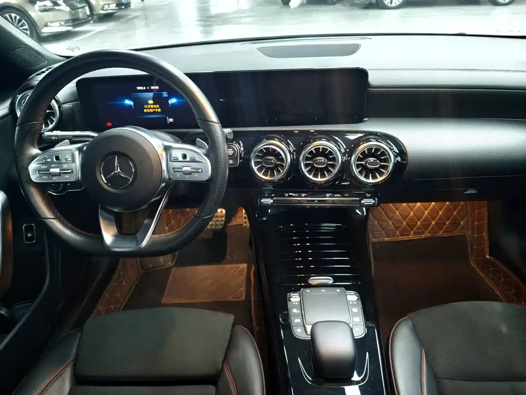 Mercedes-Benz CLA (Import) — миниатюра 13