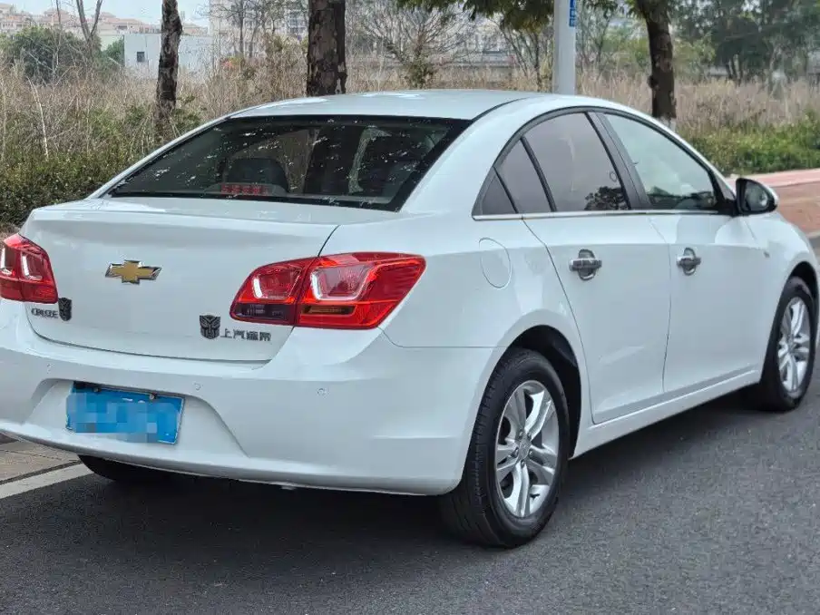 Chevrolet Cruze — миниатюра 6