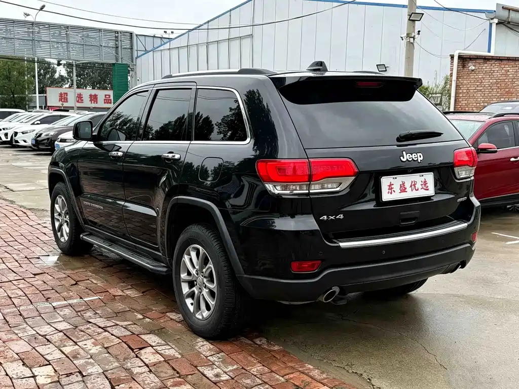 Jeep Grand Cherokee (Import) — миниатюра 4