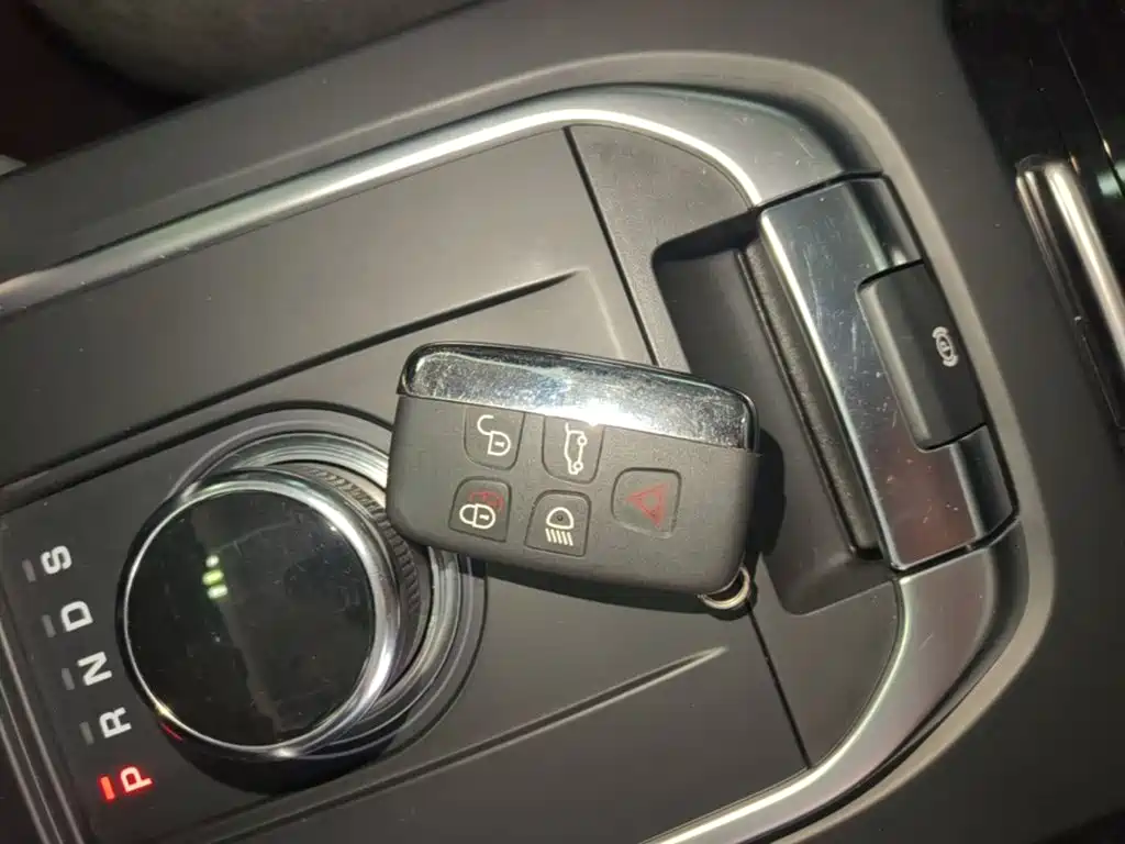 Land Rover Discovery Sport — миниатюра 9