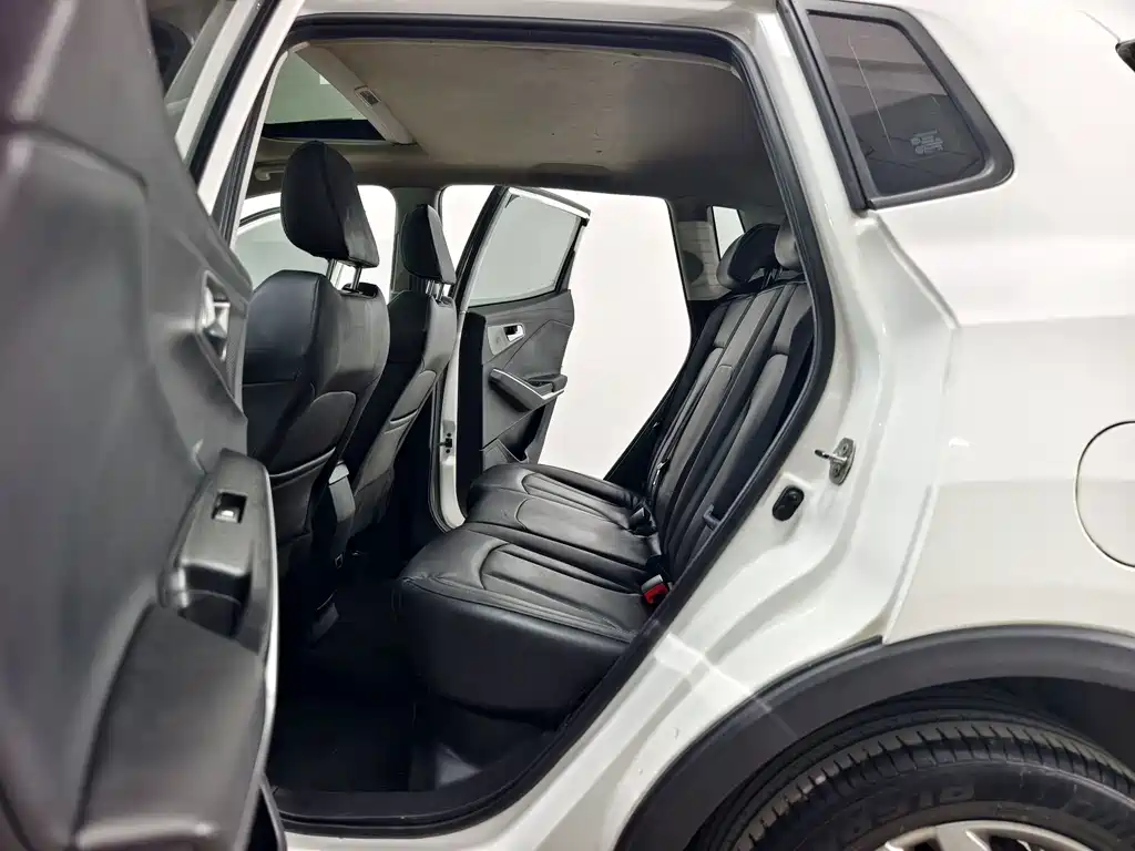 Changan CS15 — миниатюра 13