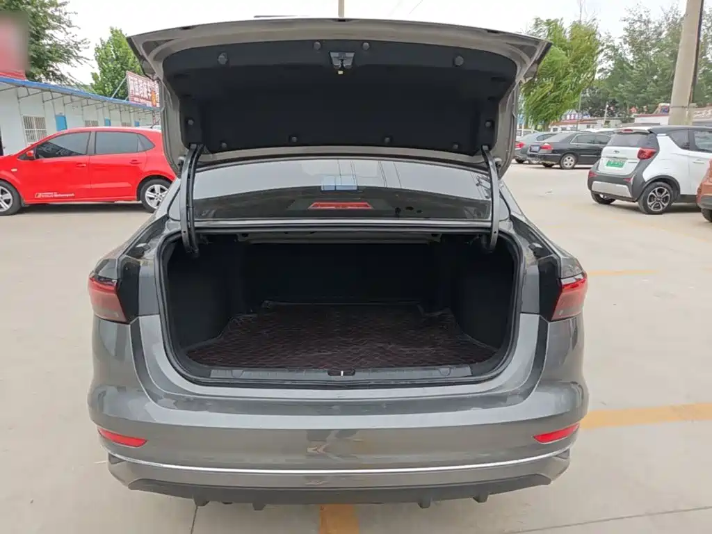 Geely Emgrand — миниатюра 19