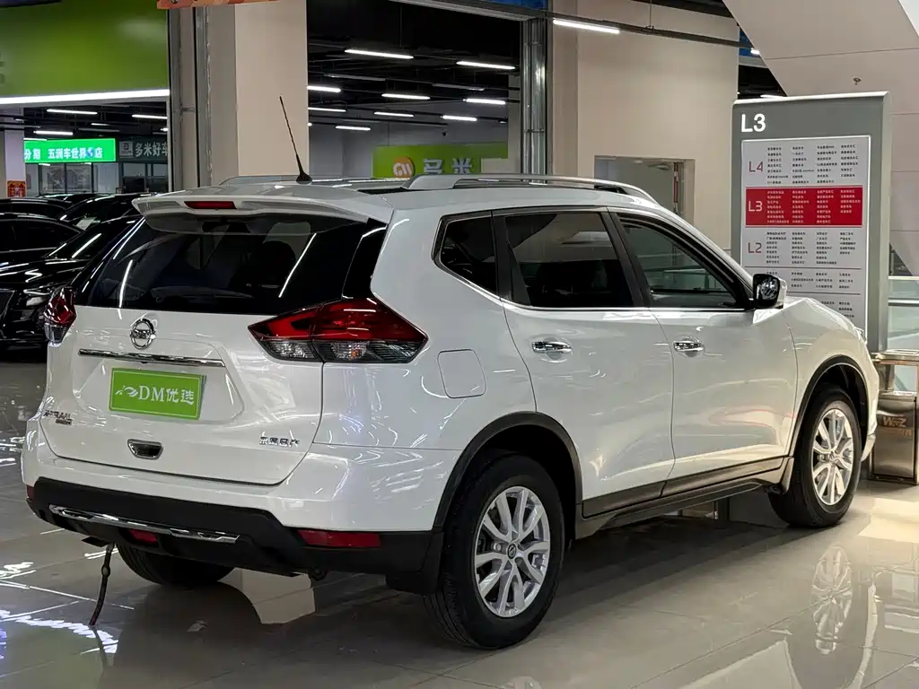 Nissan X-Trail — миниатюра 8
