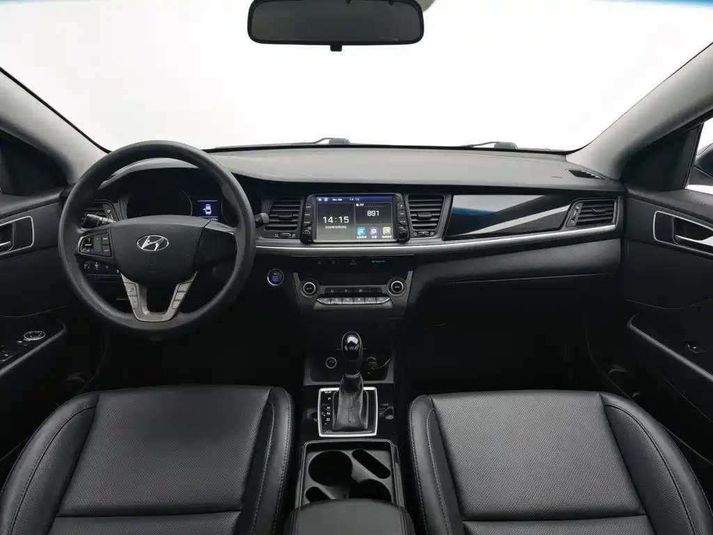 Hyundai Mistra — миниатюра 5
