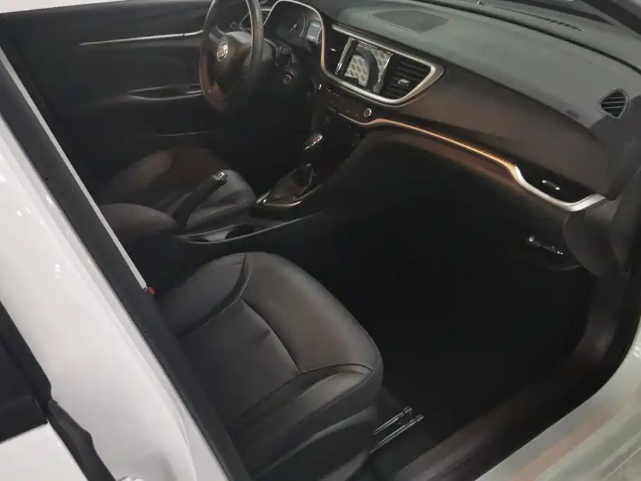 Buick Excelle — миниатюра 8