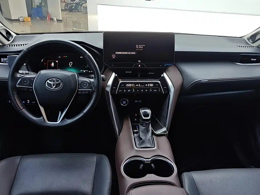 Toyota Harrier — миниатюра 12