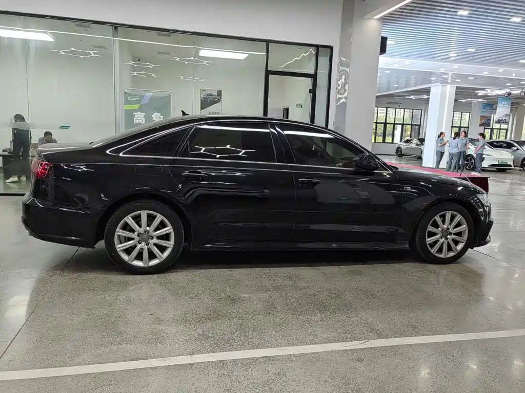 Audi A6L — миниатюра 6