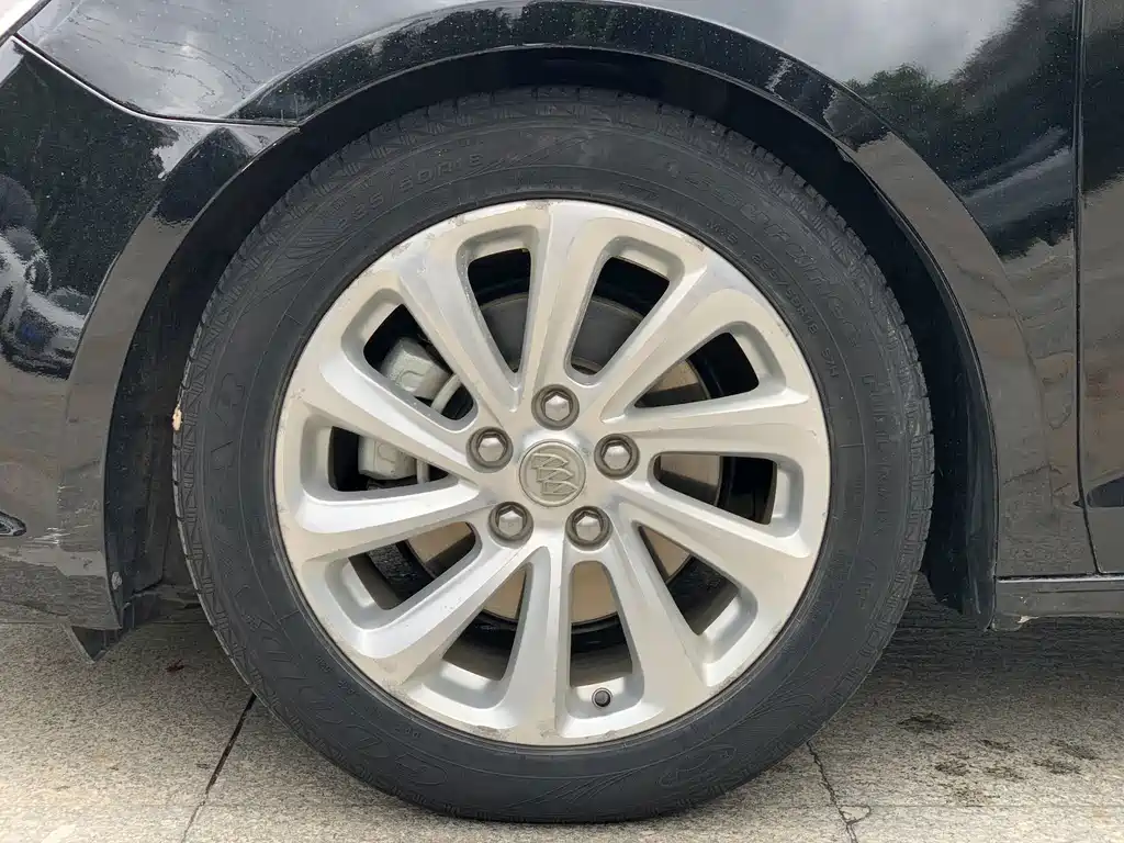 Buick LaCrosse — миниатюра 8