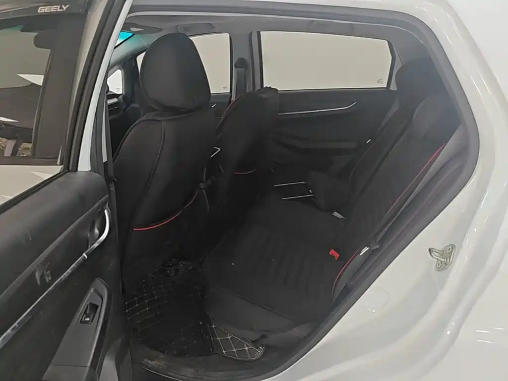 Geely Vision X3 — миниатюра 17
