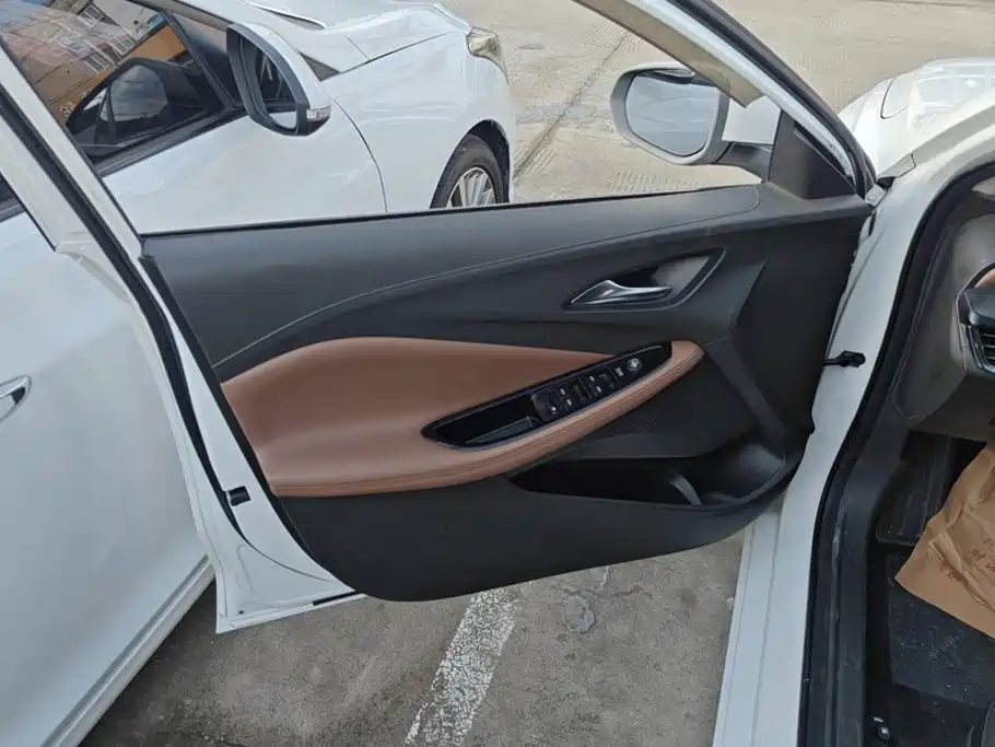 Buick Verano — миниатюра 7