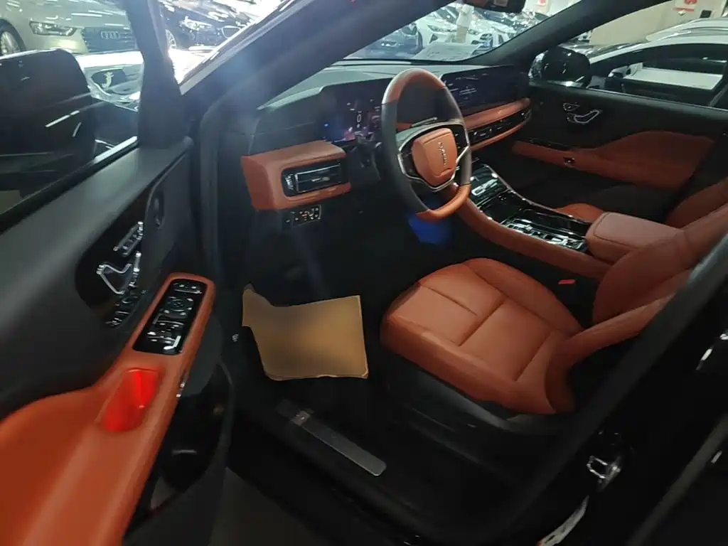 Lincoln Aviator — миниатюра 16