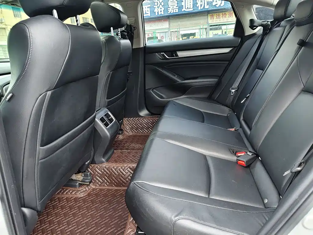 Honda Accord — миниатюра 11