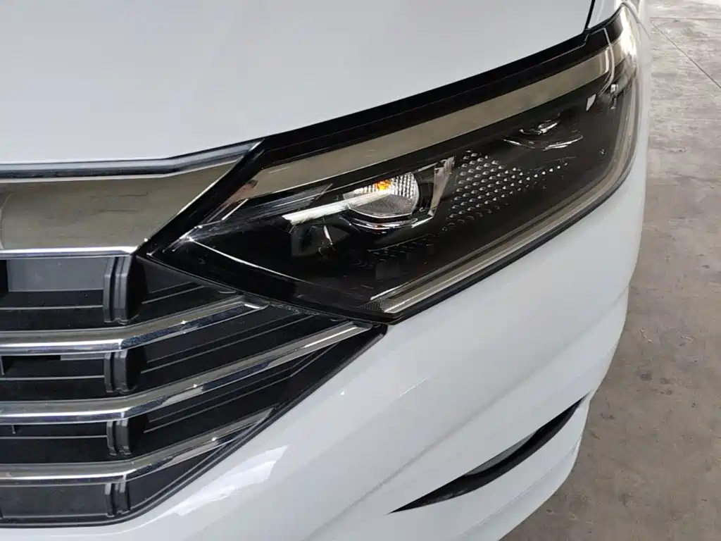 Volkswagen Sagitar — миниатюра 24