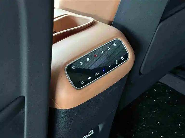 Leapmotor Leapmotor C16 — миниатюра 12