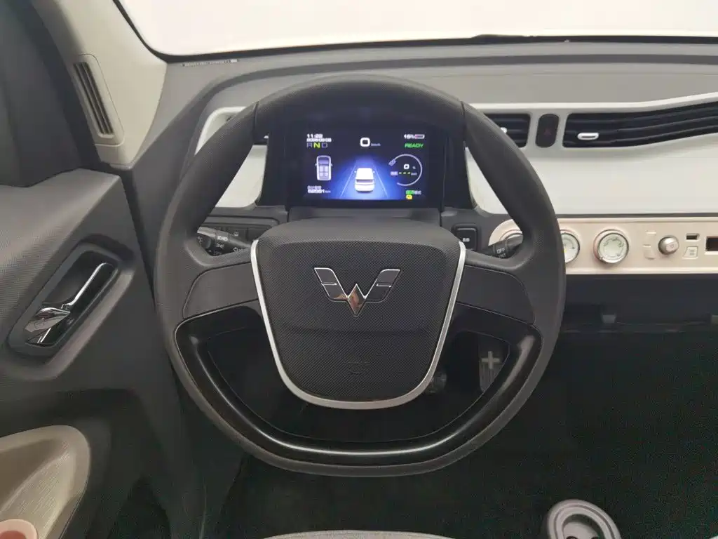 Wuling MINIEV — миниатюра 11