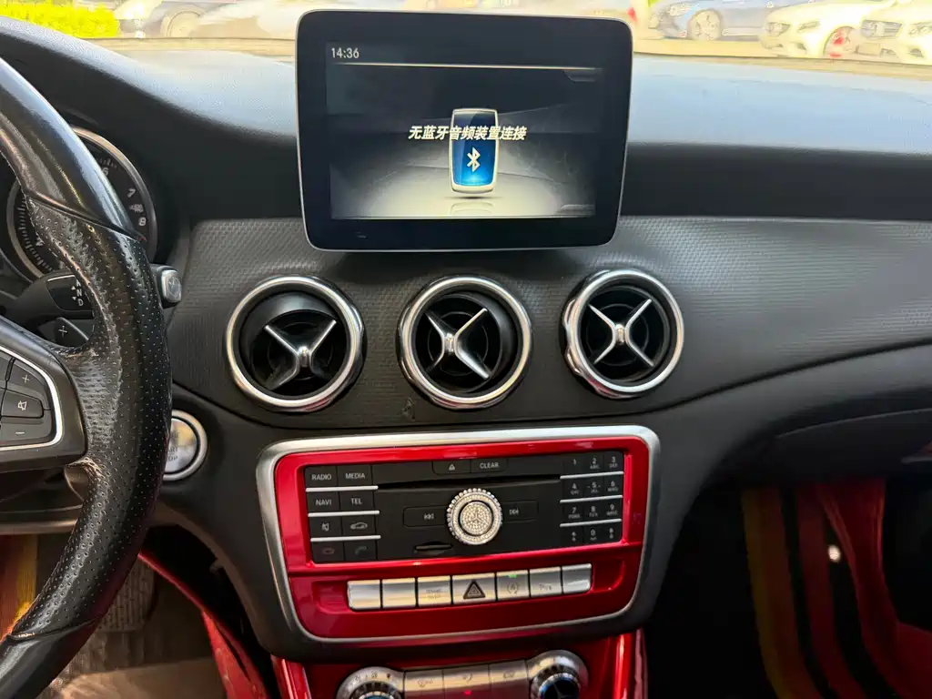 Mercedes-Benz GLA — миниатюра 16