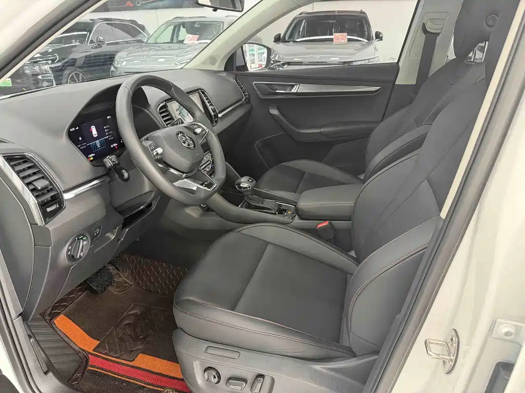 Skoda Karoq — миниатюра 4