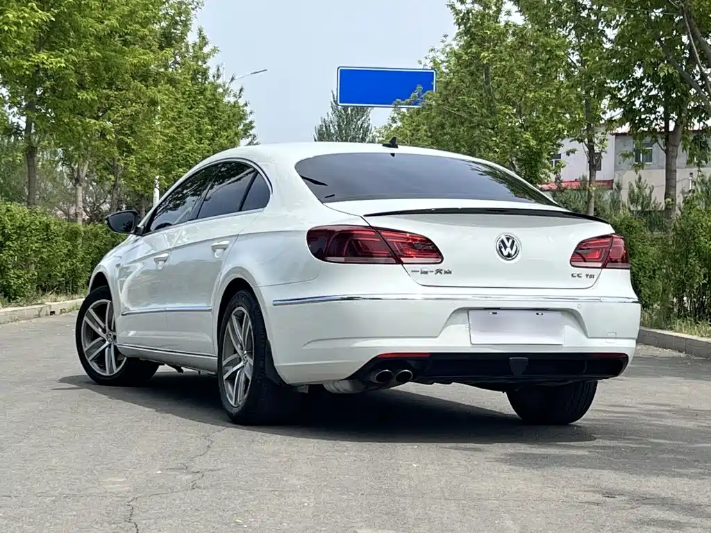Volkswagen FAW - Passat CC CC 2015 2.0TSI Luxury