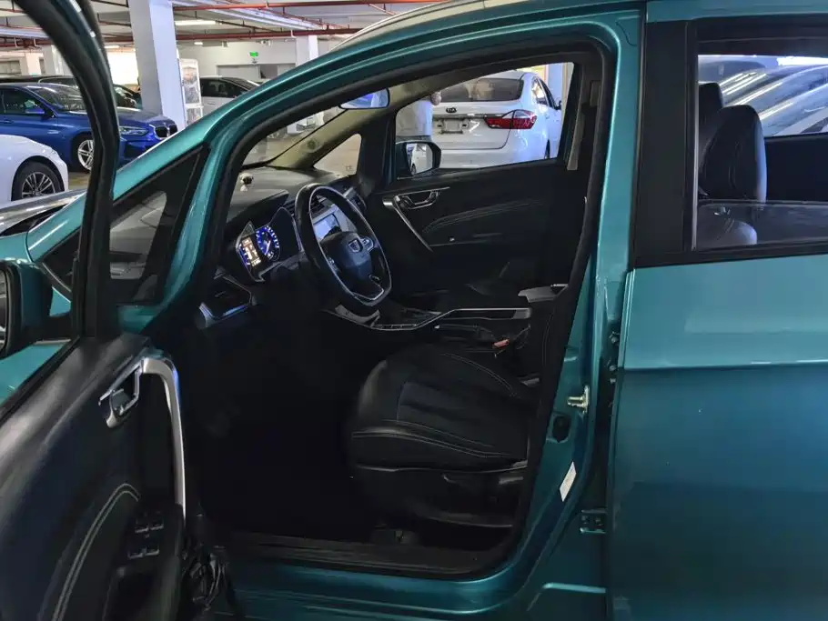 Geely Vision X3 — миниатюра 9