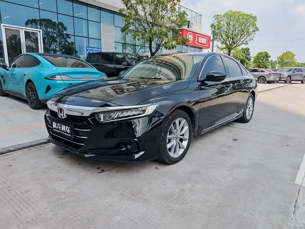 雅阁 2022款 260TURBO 豪华版 2023