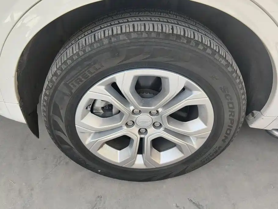 Land Rover Discovery Sport — миниатюра 6