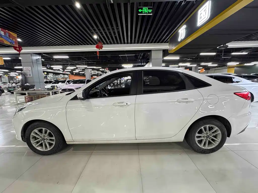 Ford Escort 2019 1.5L AT VI