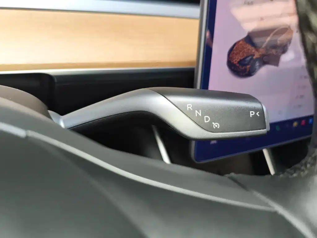 Tesla Model 3 — миниатюра 15