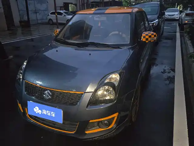 SUZUKI SWIFT 2017
