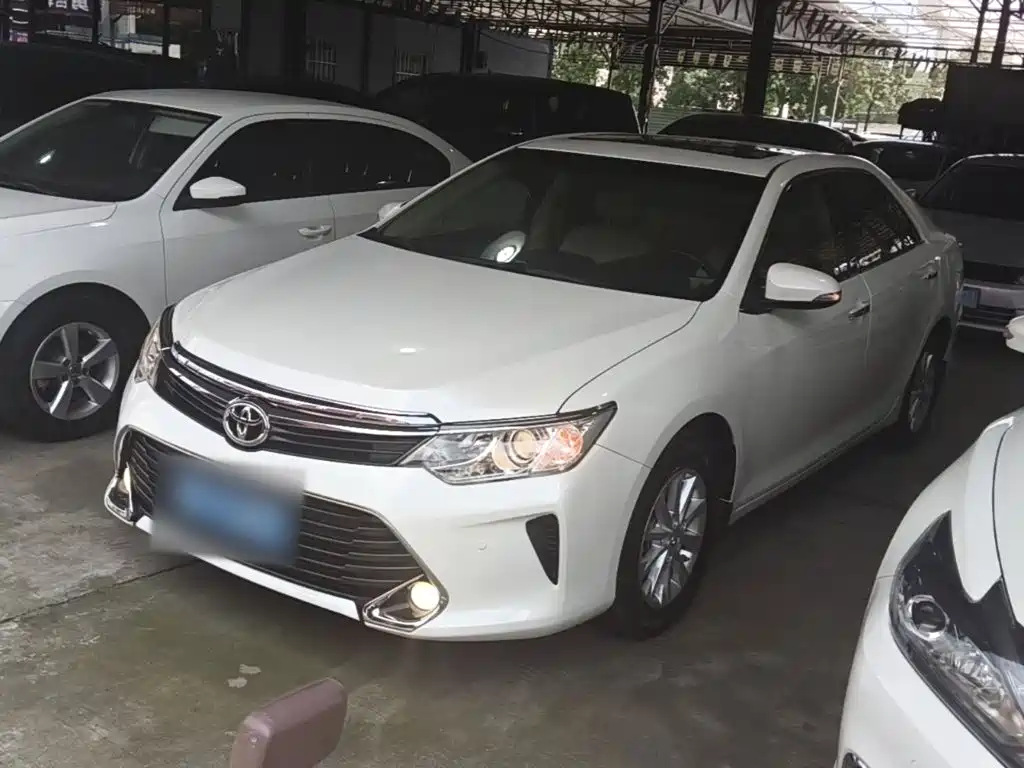 Toyota Camry — миниатюра 2
