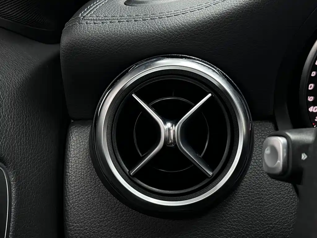 Mercedes-Benz GLA — миниатюра 32