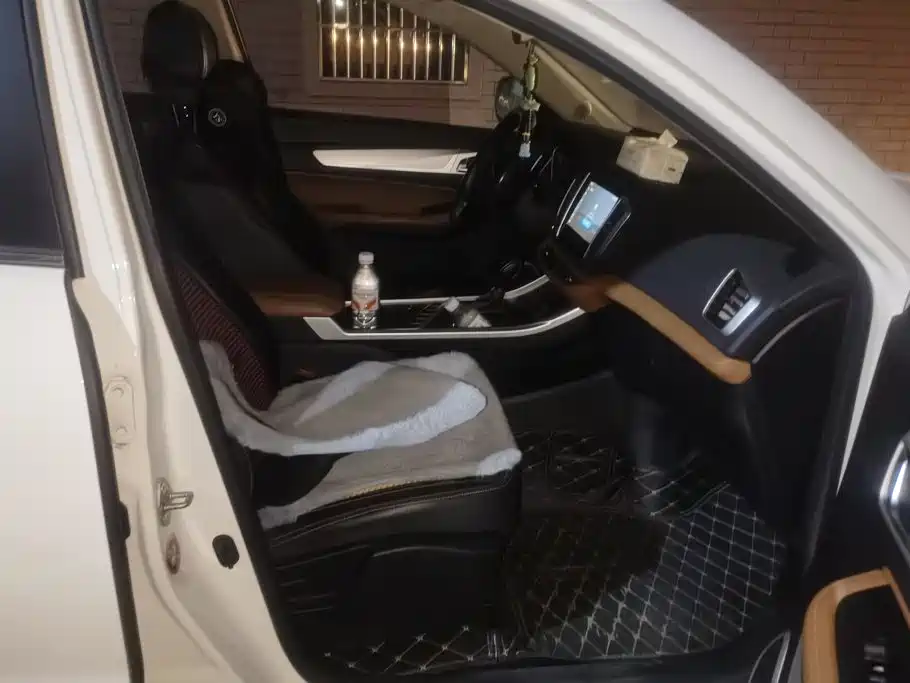 Geely Vision X6 — миниатюра 8