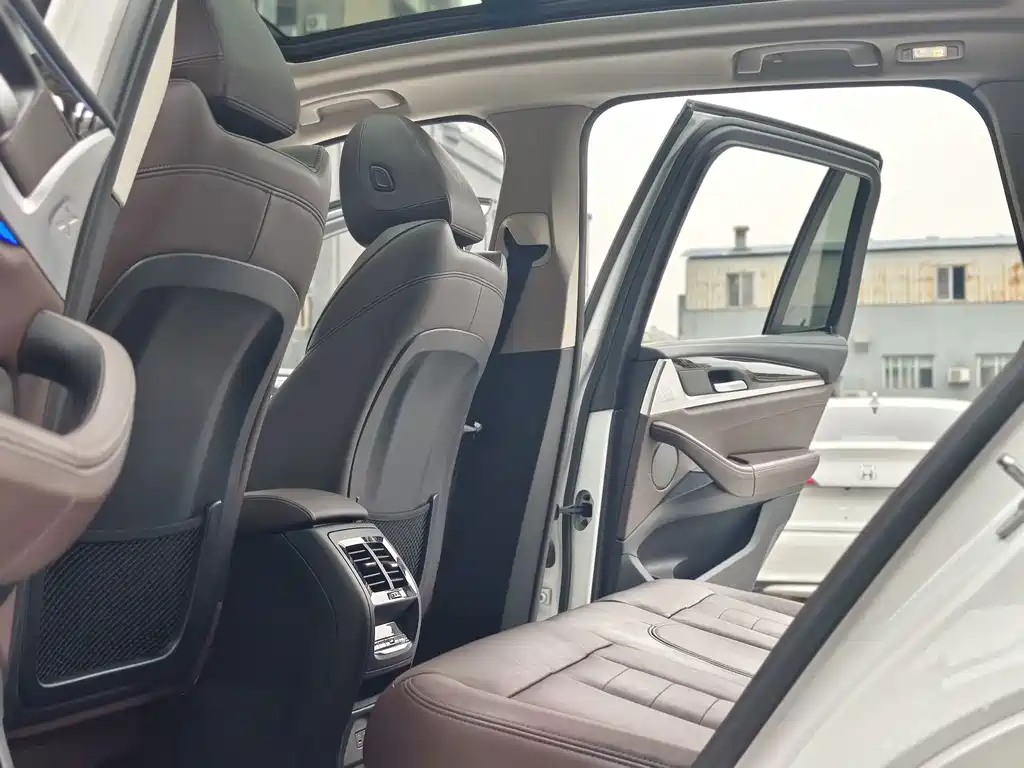BMW X3 — миниатюра 16