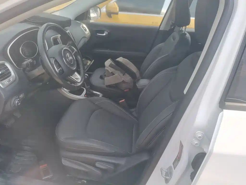 Jeep Compass — миниатюра 15