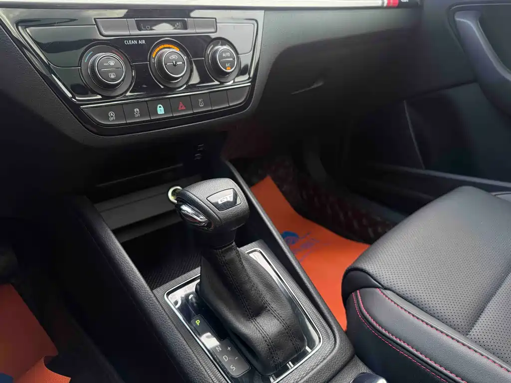 Skoda Kamiq Facelift GT 1.5L Auto Premium Enjoy Edition, фото 13