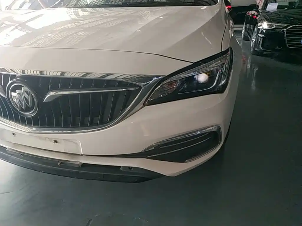 Buick Verano — миниатюра 24