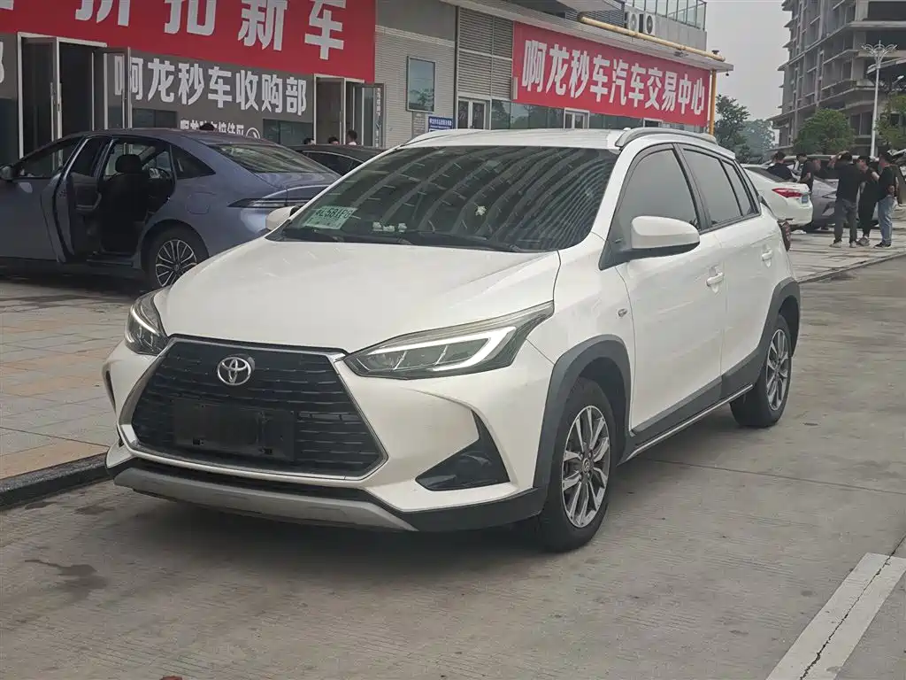 Toyota Yaris L 2021