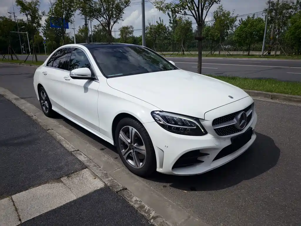 Mercedes-Benz C-Class — миниатюра 3