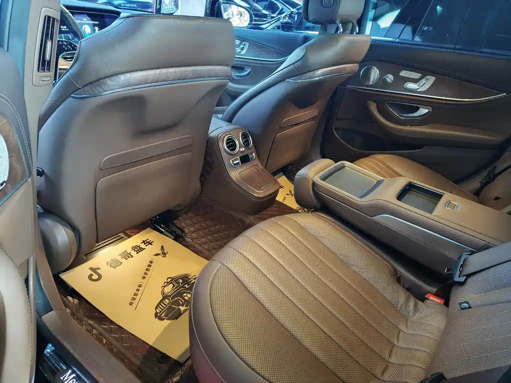 MERCEDES-BENZ E CLASS