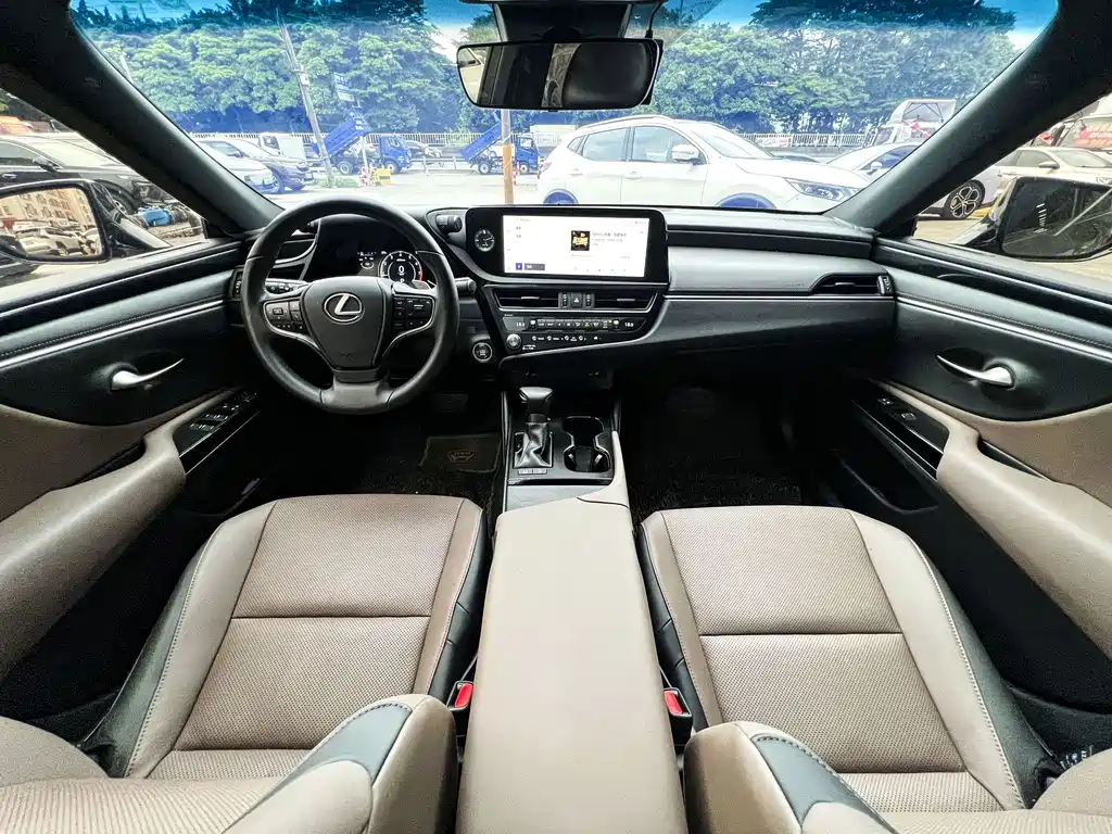 Lexus ES — миниатюра 9